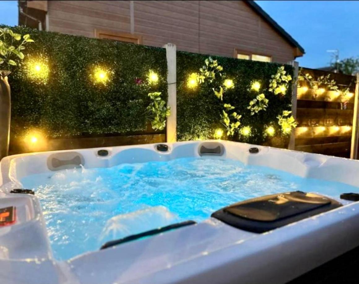 Willow Cottage With Hot Tub Strensall Zewnętrze zdjęcie